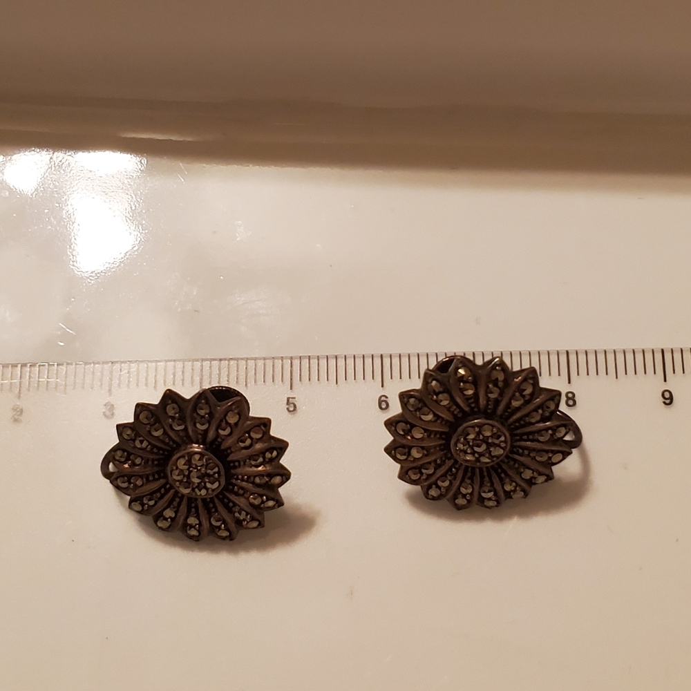 Vintage1920s ART DECO Marcasite earring